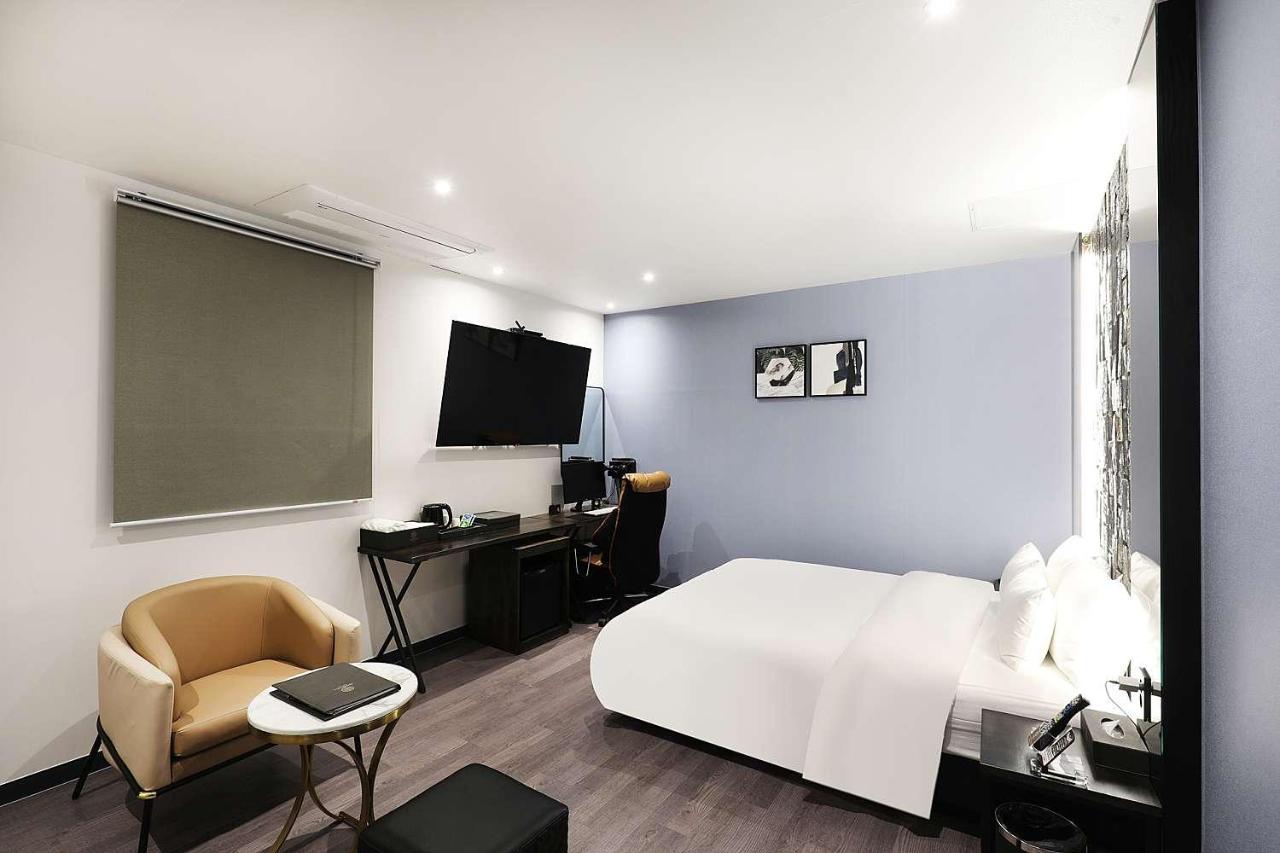 Mariposa Hotel Songtan Pyeongtaek Exteriör bild
