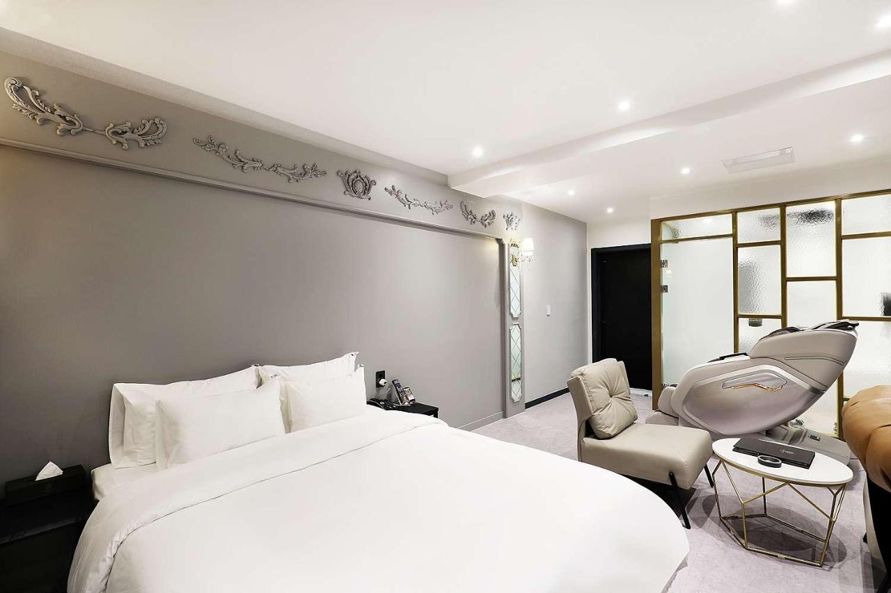 Mariposa Hotel Songtan Pyeongtaek Exteriör bild