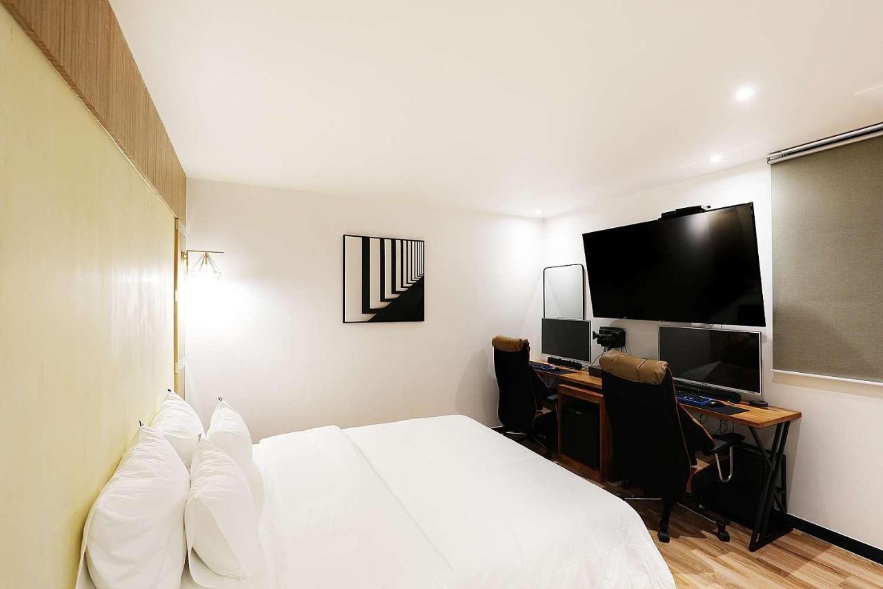 Mariposa Hotel Songtan Pyeongtaek Exteriör bild