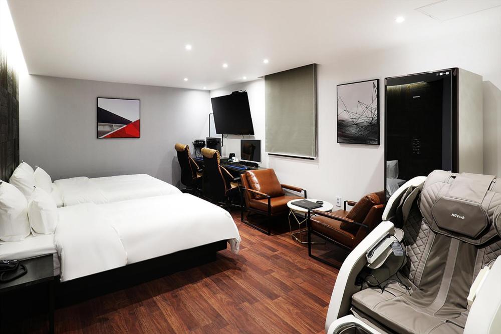 Mariposa Hotel Songtan Pyeongtaek Exteriör bild